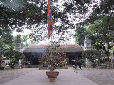 Entrée du Temple Tran Quoc, près du lac de l'Ouest
