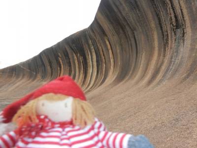 Poupette in Wave rock
