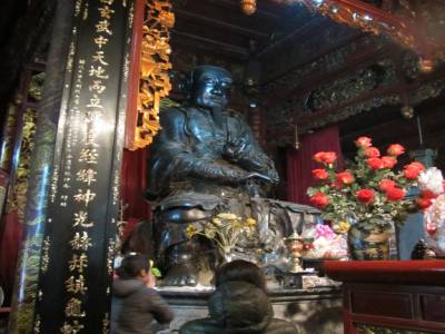 Héros auquel est dédié le temple de Tran Quoc