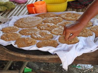 Natural homemade sugar (Kampong Cham)