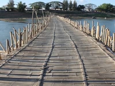 Bamboo bridge (Kampong Cham)