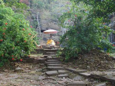 Un Bouddha au Wat Phou