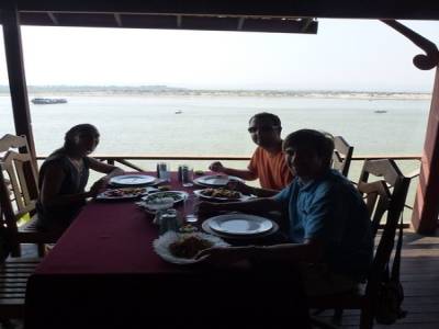 Resto plaisir apres Mingun