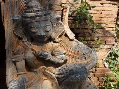 Lac Inle - Shwe Inthein Paya