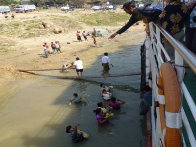 en route pour Bagan sur l'Ayeyarwady