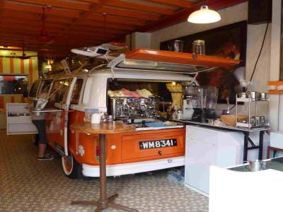 Un bar fort rigolo