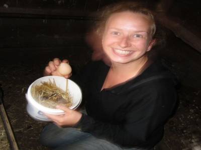 Elodie, fière de la cueillette