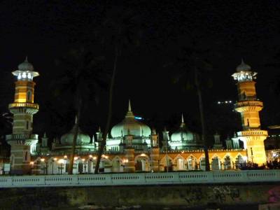 Mosquée Jamek de nuit!