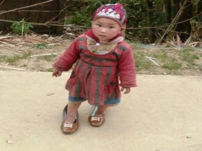 Randonnée à Sapa, petite fille Dao