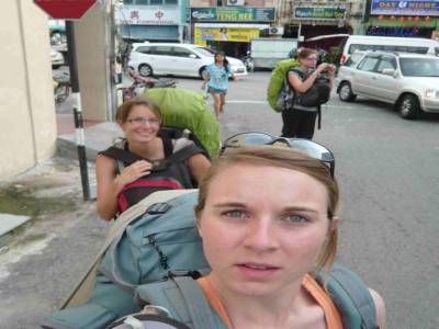 En direct de la sortie du bus, mission trouver une guesthouse!!
