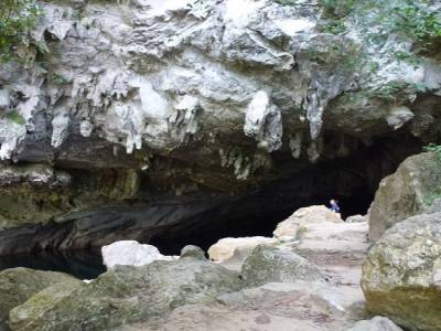 L'entrée de la grotte