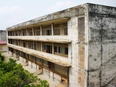 Le camp S-21 (ancien lycée), bâtiment B