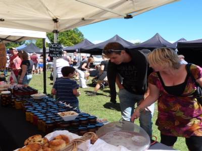 Marché près d'Auckland - Mercado de productos artesanales