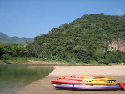 pause Kayak