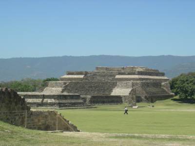 El  Sitio Monte Alban sur la coline du Jaguar
