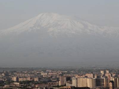 Erevan - 7h du matin, ma 1ére vision du mont Ararat