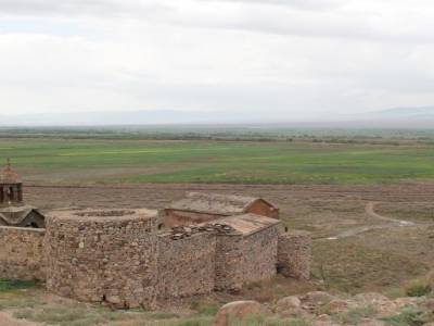 Vue du monastere de Khor Virap, vers l'ouest