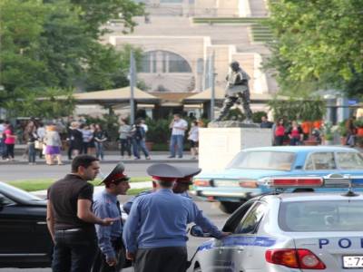 Erevan - Avis, la police Arménienne recrute