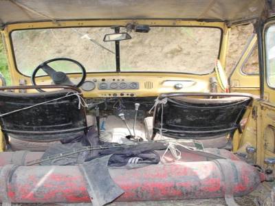 Gaz gaz!! C'est de la Lada Niva vintage