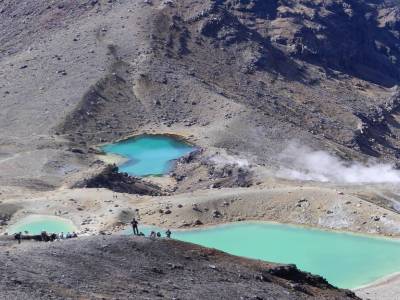 Derrière le volcan... un trèsor !