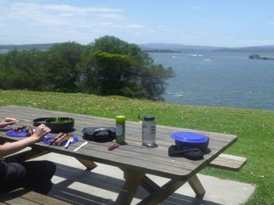 Hmmm..lunch sur le bord de l'eau
