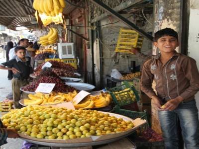Plein de fruits pour la suite du desert ..