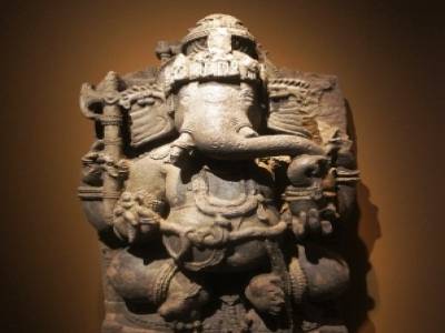 Dans le musée de l'histoire des civilisations à Singapour