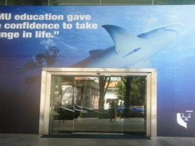 Une métaphore assez écoeurante sur l'éducation et la vie... ça ne fait pas rêver pour le coup...