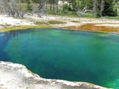 eau sulfureuse chaude