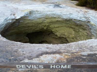 Wai-O-Tapu Park