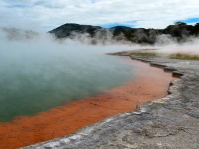 Wai-O-Tapu Park