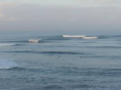 Des vagues parfaites, longues gauches qui déroulent sur une plage magnifique... et un niveau de fou à l'eau, mais toujours avec un excellent esprit!