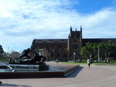 Archibald fountain and St Mary's Cathedral