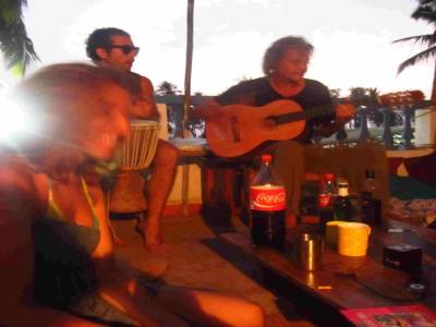 Musique entre amis à Goa