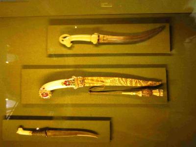 Couteau de Mahradja en acier damacé