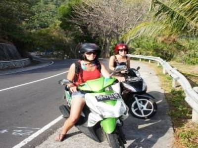 Première virée de Lise au volant !