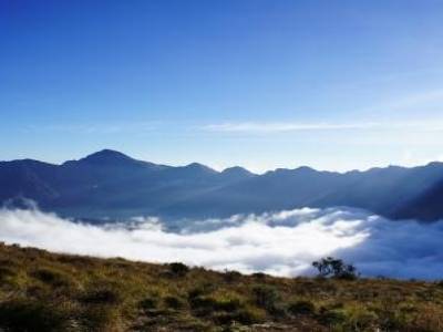 Première étape au site de camping de Pelawangan à 2700m