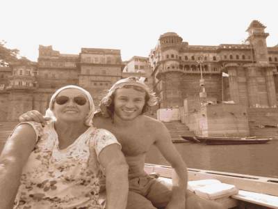 Varanasi avec la maman de Pablo