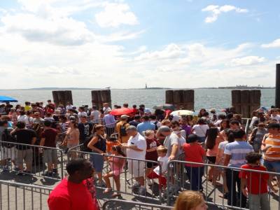 File d'attente pour Liberty Island 