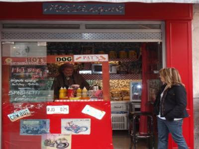Meilleurs hot-dogs parisiens... rue du roi de Sicile