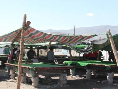 Le marché ... et son billard!