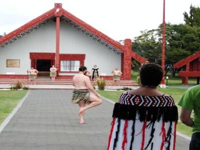 La danse du guerrier a Te Puia