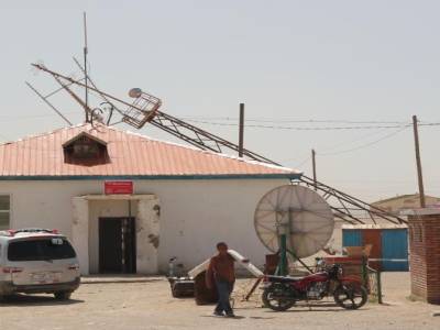 Village de Bayanlig. Une coupure réseau ..