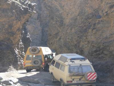 Bouchon dans les gorges. Je retrouve les retraites allemands.