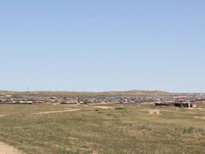 Mandalgovi ville (10 000 habitants), .. et la fin du désert :(