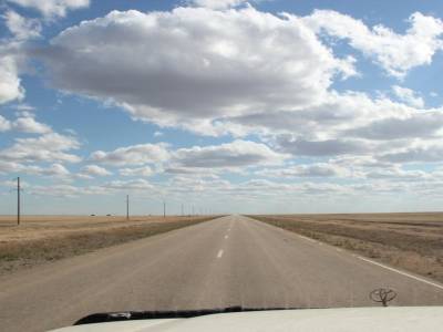 Les routes non plus. Elles sont finalement assez souvent excellentes. Il n'y a pas de règle.