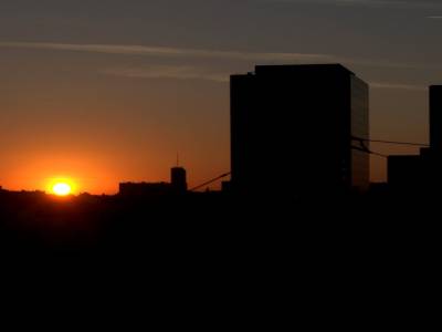Lever de soleil sur les tours du  neuf 3