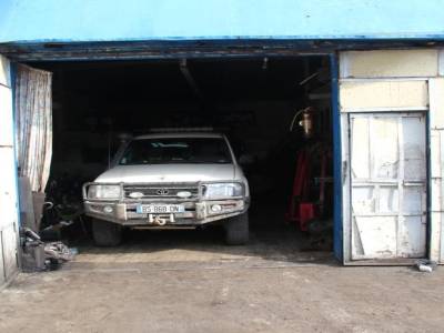 Mes silents blocks arrières de Bishkek me lâchent. Même des "Toyota" ne tiennent pas. Il faut vraiment des spécifiques 4X4