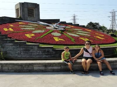 Floral clock