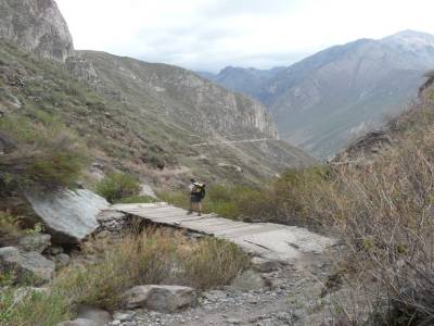 Pont dans la descente vers llahuar